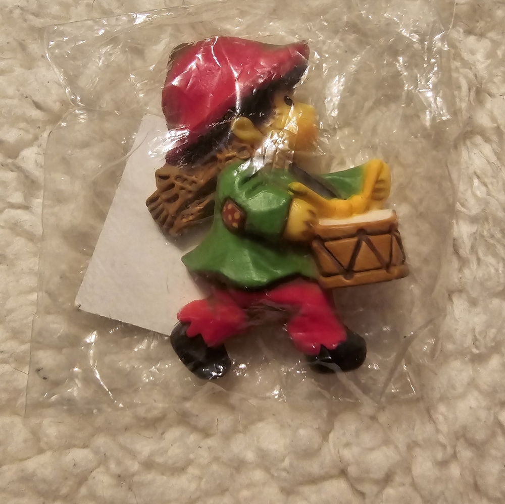 Hallmark vintage 70's drummer boy holiday pin